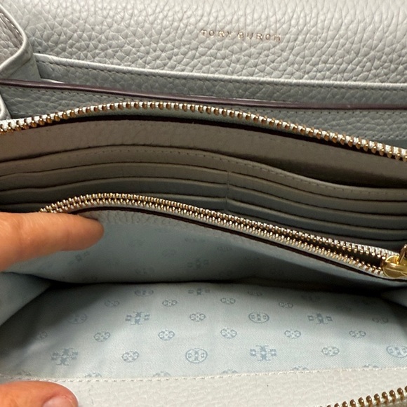 Tory Burch Taylor Flat Wallet Seltzer Blue - Picture 12 of 15
